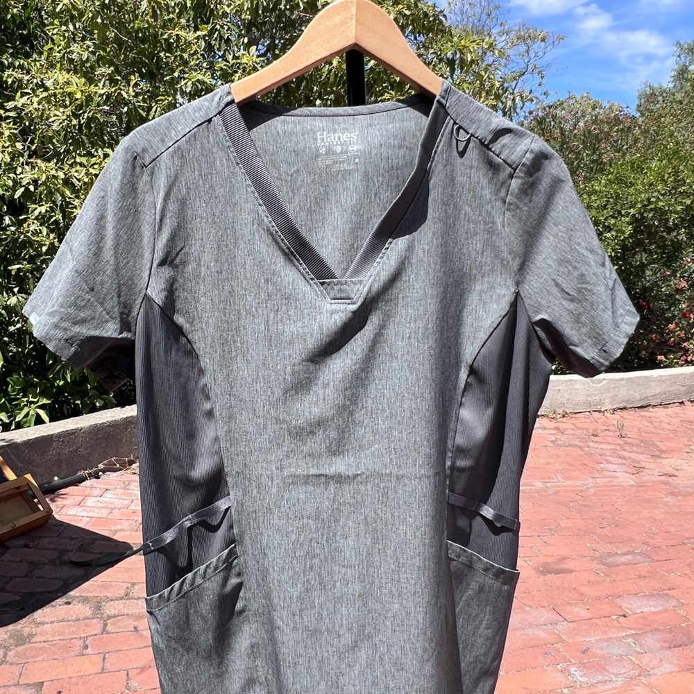 Hanes Charcoal Comfort Fit Top
